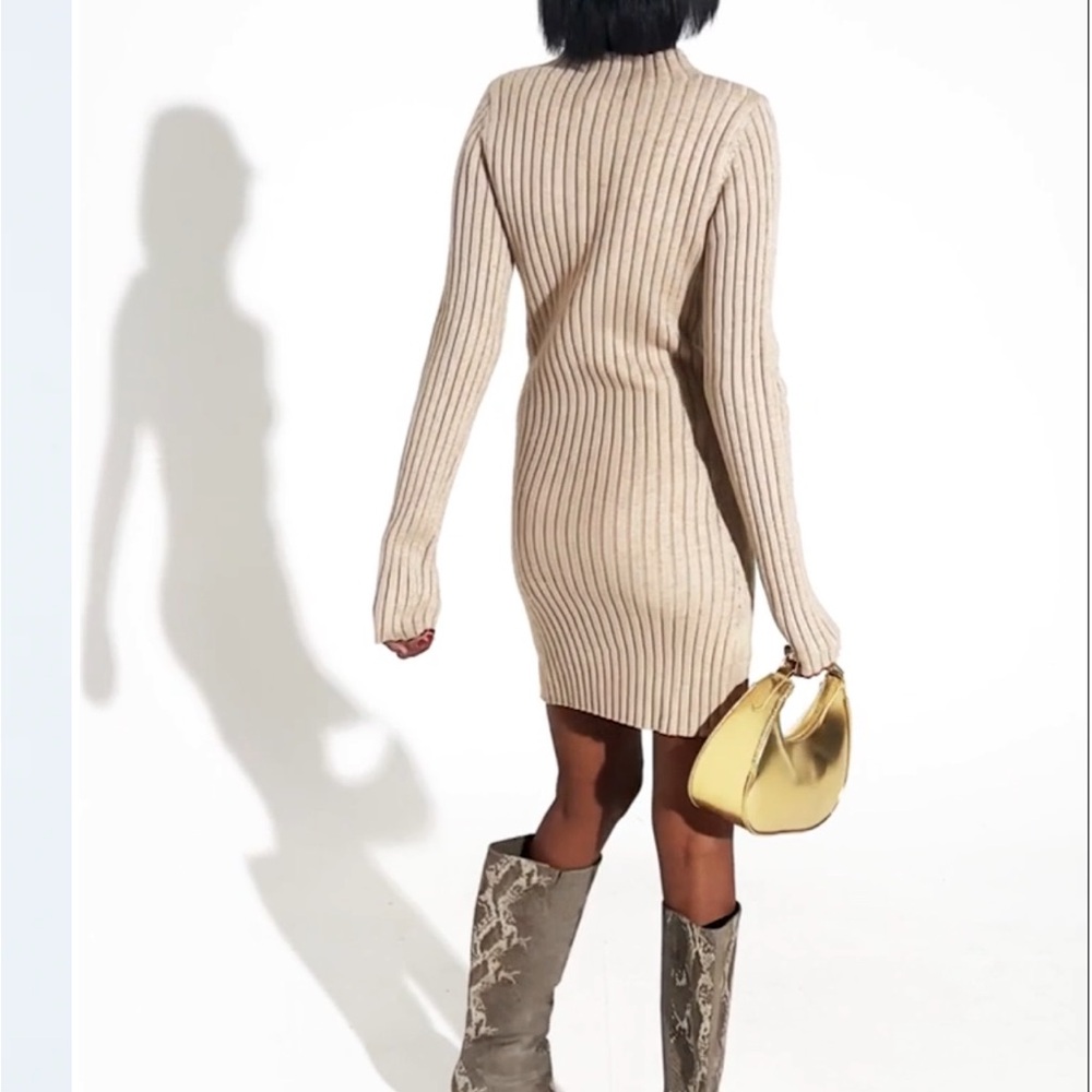 New Akira CHIC IS MY MIDDLE NAME KNIT DRESS - Picture 4 of 15